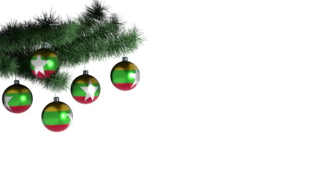 Χριστουγεννιάτικες Μπάλες Στο Χριστουγεννιάτικο Δέντρο Σημαία Της Μιανμάρ — Αρχείο Βίντεο