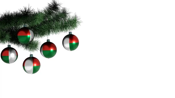 Weihnachtskugeln Hängen Einem Weihnachtsbaum Auf Weißem Hintergrund Die Flagge Madagaskars — Stockfoto