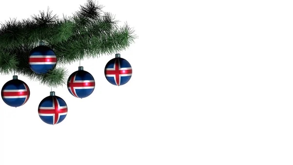 白い背景にクリスマスツリーにぶら下がっている5クリスマスボール アイスランドの国旗はボールに描かれている ストックフォト