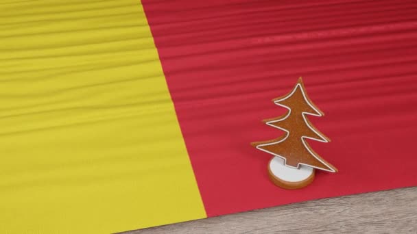 Gingerbread House Flag Romania Table — Stock video