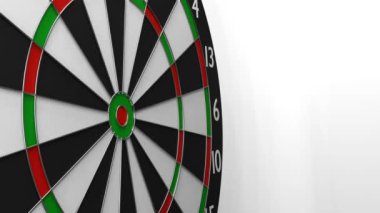 Belarus bayrağı görüntülü dart tam hedefi vuruyor. Animasyon konseptiyle temsil edilen spor veya siyasi başarılar