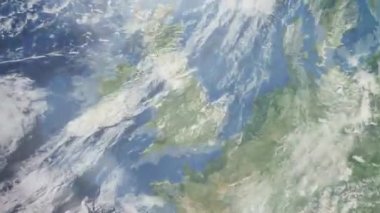 Dünyanın uzaydan şehire yakınlaşması. Üç boyutlu animasyon. Büyük Britanya, Nottingham şehrini yakınlaştır. Video görüntülerini stokla. 4K