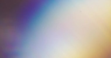 Siyah arkaplanda parlak ışık sızıntısı var. Lens patlaması Bokeh etkisi ile örtüşüyor.