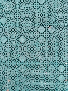  Bir geminin geometrik ve yeşil pantronu