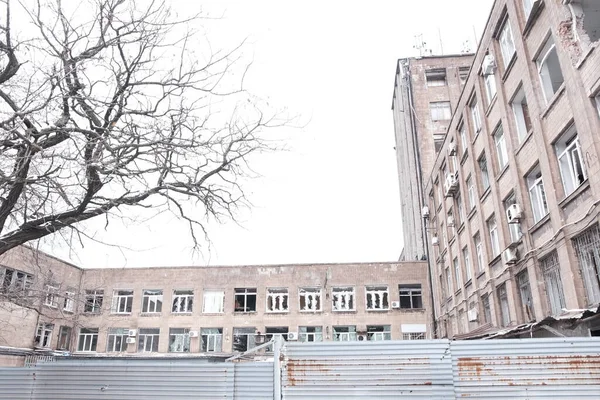 Mariupol Ukraina Marzec 2022 Wojna Rosji Ukrainą Budynek Zniszczony Przez — Zdjęcie stockowe