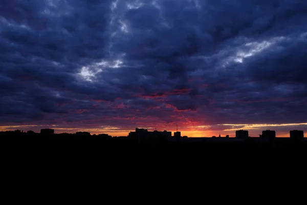 Sumy City Midtown Panorama Sylwetki Zachodzie Słońca Drapaczy Chmur Kolorowe — Zdjęcie stockowe