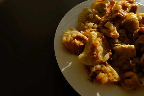 Homemade Potato Dumplings Vereniki Pierogi Served Fried Onions Rustic Style — 图库照片