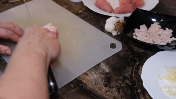 Old Woman Chops Raw Pork Chopping Board Knife — Vídeo de Stock
