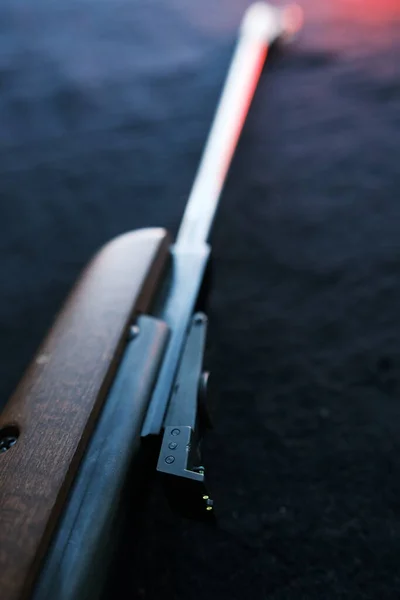 Pistola Rifle Aire Para Caza Sobre Tela Fondo Oscuro —  Fotos de Stock