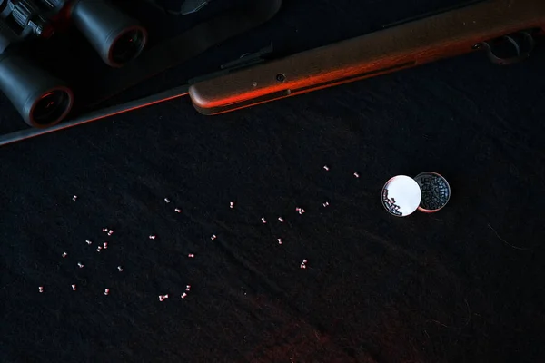 Pistola Espingarda Com Pelotas Para Caça Pano Fundo Escuro — Fotografia de Stock