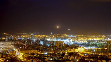 Las Palmas şehrinin gece manzarası