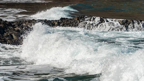 Golven Aan Noordkust Van Gran Canaria — Stockfoto