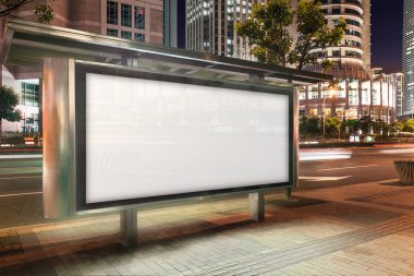 Poster Mockup Otobüs Durağı ReklamcıIığı 