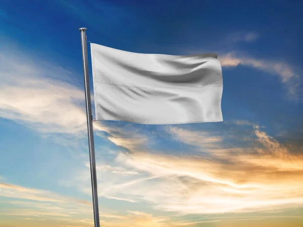 Branco Blank Flag Mockup Com Sky Background Rendering — Fotografia de Stock