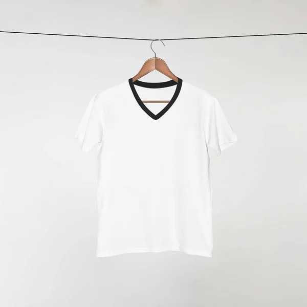 Blank White Shirts Makieta Wisząca Szarej Ścianie Rendering — Zdjęcie stockowe