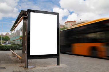 Kentteki Reklamcılık Moda Panosu