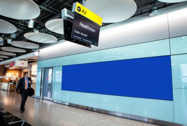 Kentteki Reklamcılık Moda Panosu