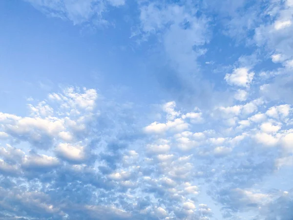 Blauer Himmel Wolkengradienten Licht Hintergrund — Stockfoto