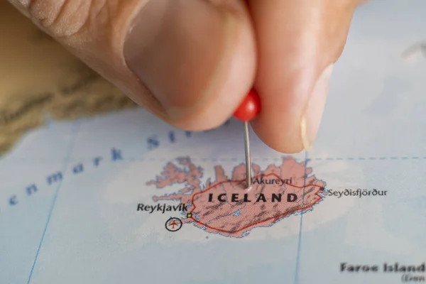 冰岛钉在世界地图上 冰岛旅行目的地规划 — 图库照片