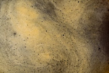 Kahve desenli arka plan. Sert espresso koyu kahve köpüğü yakın plan. 