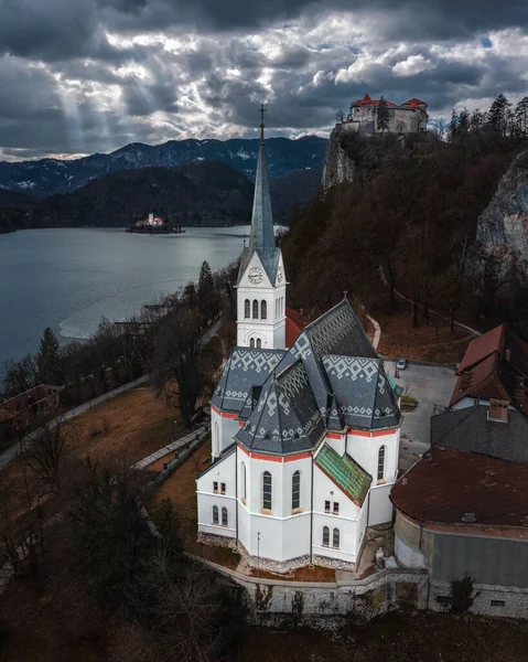 Блед Словения Панорамный Вид Приходскую Церковь Мартина Замком Блед Блейски — стоковое фото