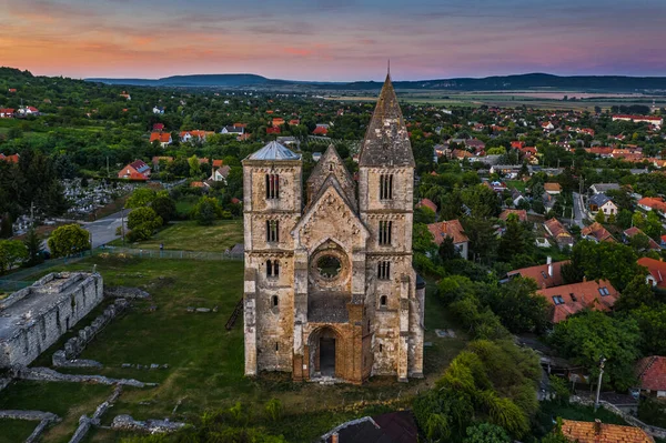 Zsambek Węgry Widok Lotu Ptaka Piękny Klasztor Premontre Ruiny Kościół — Zdjęcie stockowe