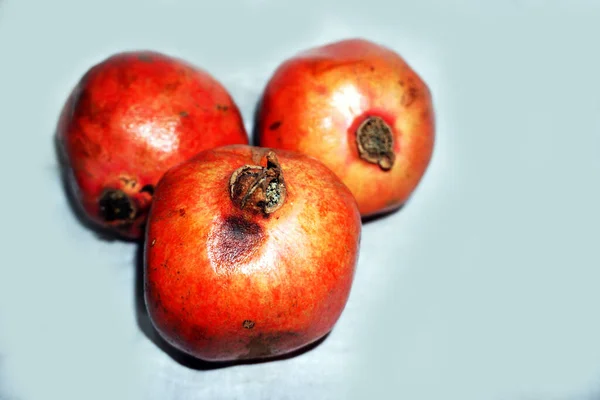 Gránátalma Fokhagyma Gyümölcs Izolált Alapon Ruby Természetes Gránátalma Gránátalma Halom — Stock Fotó