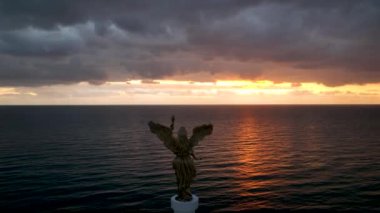 Cloudy sunset at sea