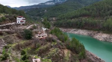 Dağ nehri arkaplan yapısı