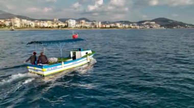 Bu günbatımında destansı bir renk