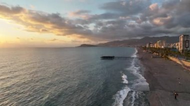 Kayalık plajın dokusu