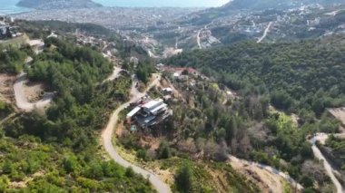 Dağlarda villa kompleksi