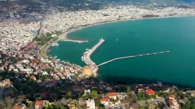 Sıcak Alanya 'da güneşli bir gün