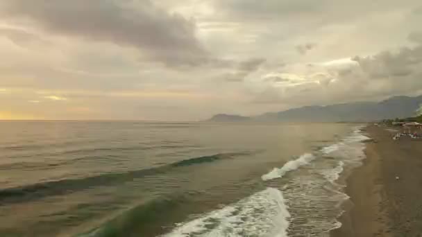 Dron Nad Nejpestřejším Mořem Bouři — Stock video