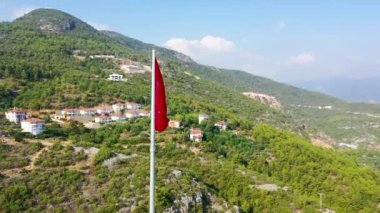 Alanya Parkı 'nda Türk bayrağı