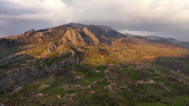 Ορεινά Τοπία Γυρίστηκε Ένα Drone — Αρχείο Βίντεο