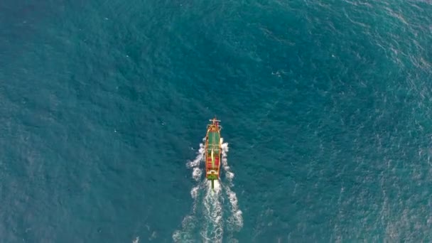 Navio Foi Pego Uma Tempestade Navega Para Baía — Vídeo de Stock