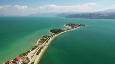 Büyük Alanya Gölü 'nün yarı adası