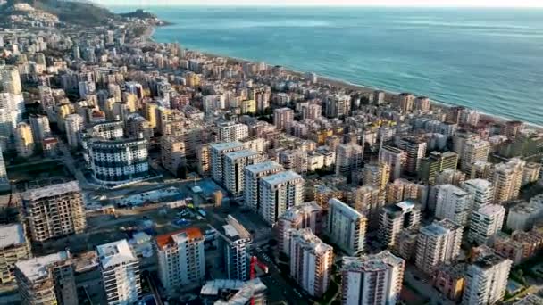 Şehrin Üzerinde Renkli Günbatımı — Stok video