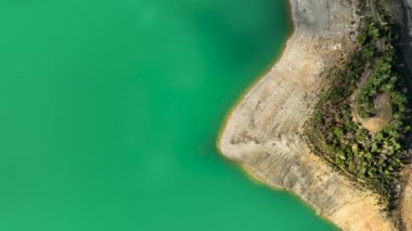 Dağ nehri arkaplan yapısı