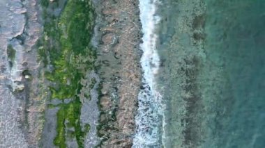 Kayalık plajın dokusu