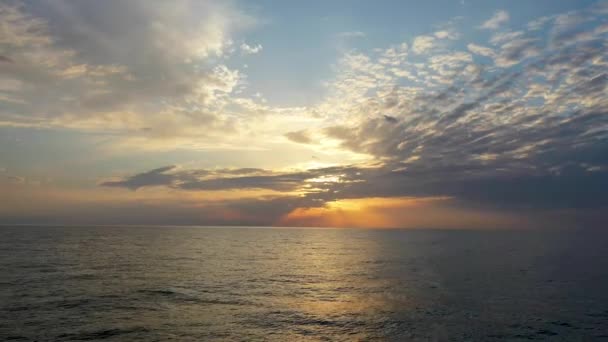 Mare Giorno Del Tramonto Indagine Aerea — Video Stock