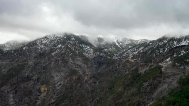 Dağlarda Hafif Kış