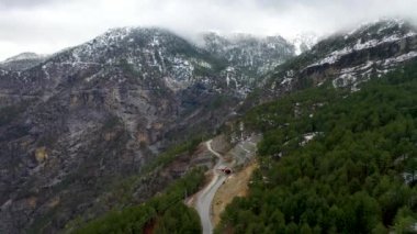 Dağlarda Hafif Kış