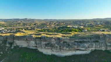 Muhteşem bir manzara. Kapadokya Türkiye 'nin popüler bir turizm beldesi