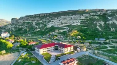 Muhteşem bir manzara. Kapadokya Türkiye 'nin popüler bir turizm beldesi