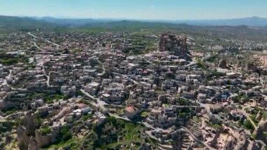 Manzara çok güzel ve tarihle dolu. Aerial View Cappadocia, Anadolu 'nun eski bir bölgesidir..