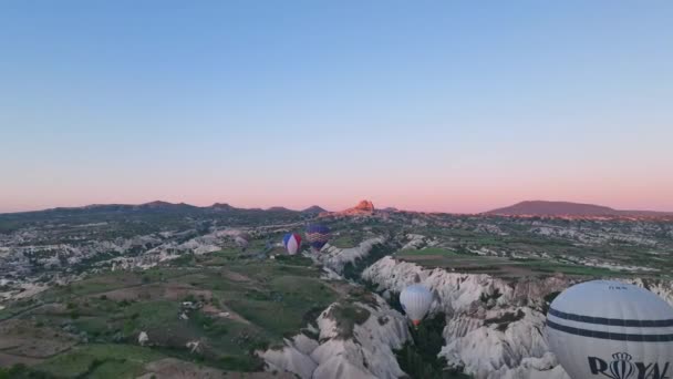 Turquia Drone Voando Sobre Incríveis Formações Rochosas Paisagem Fabulosa — Vídeo de Stock