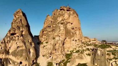 İnanılmaz bir manzara. Kapadokya Türkiye 'nin popüler bir turizm beldesi.