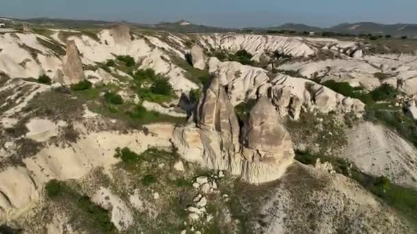 Drone Voando Sobre Incríveis Formações Rochosas Paisagem Fabulosa Capadócia Destino — Vídeo de Stock